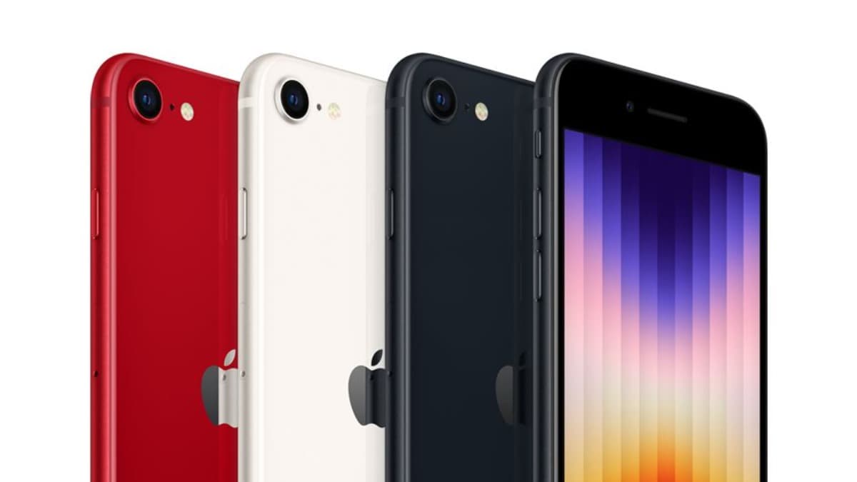 First impressions of the iPhone SE 2022. Is it really a budget